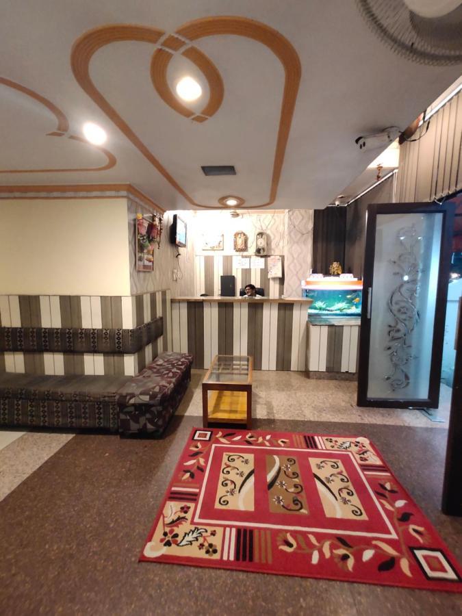 Hotel Aman Palace Allāhābād Junction Екстериор снимка